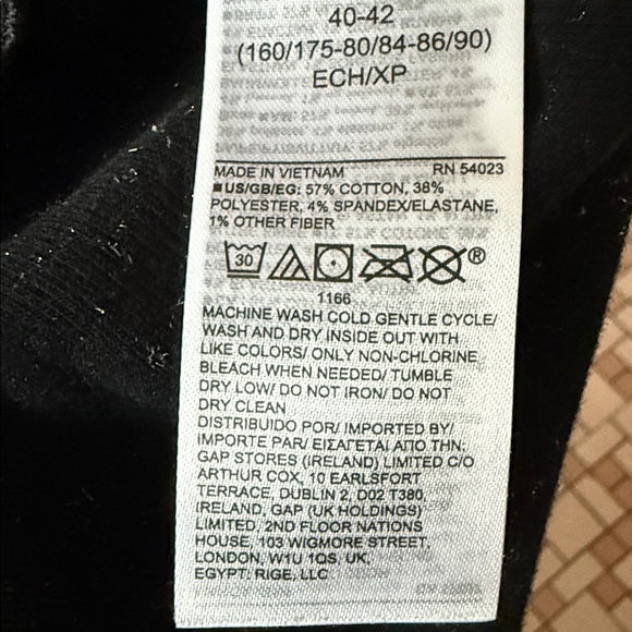 Gap Mock Neck Lettuce edge tank - Picture 3 of 3